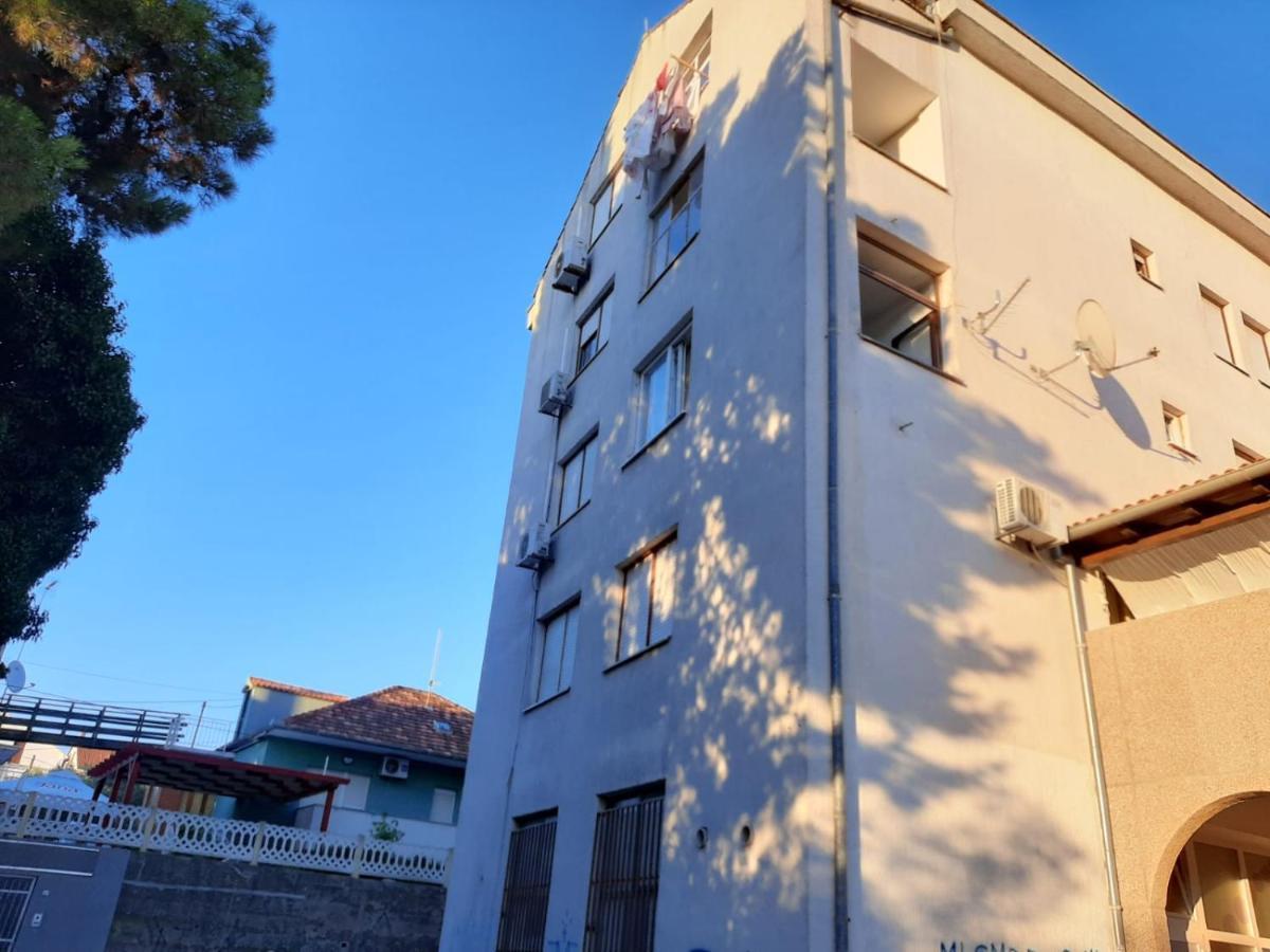 Appartamento Apartman Matea Zara Esterno foto
