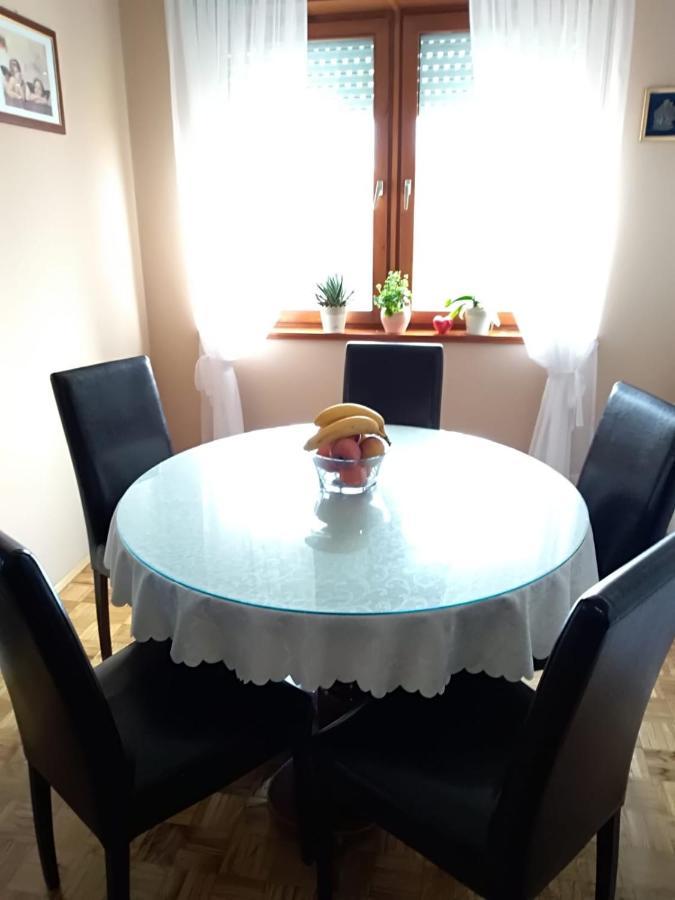 Appartamento Apartman Matea Zara Esterno foto