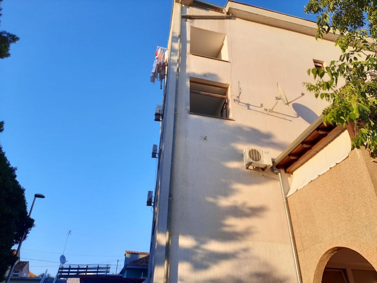 Appartamento Apartman Matea Zara Esterno foto
