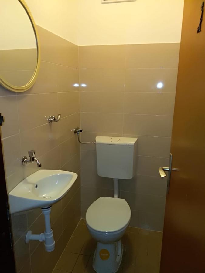 Appartamento Apartman Matea Zara Esterno foto